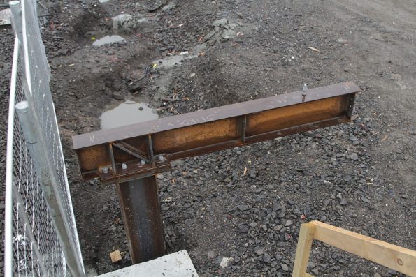 Steel brackets used to support the cantilevered 'temporary' St Albans platform 2