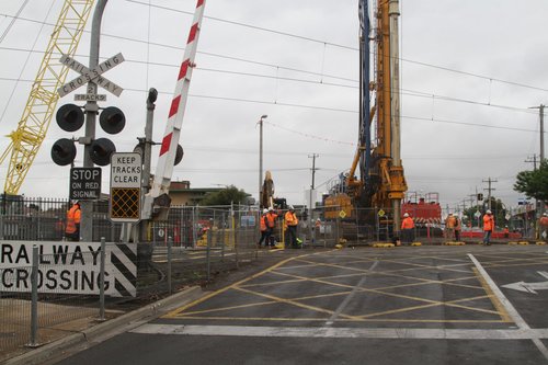 Main Road at St Albans closed for grade separation works