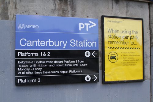 Platform directions at Canterbury station