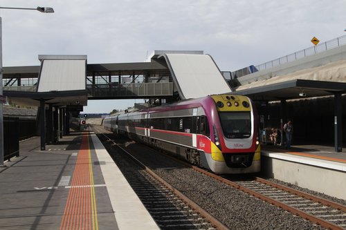 VLocity 3VL47 and classmate lead an up service into Wyndham Vale