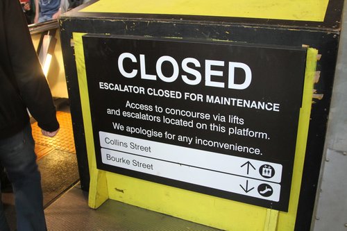 Failed escalator at Southern Cross platform 9 and 10