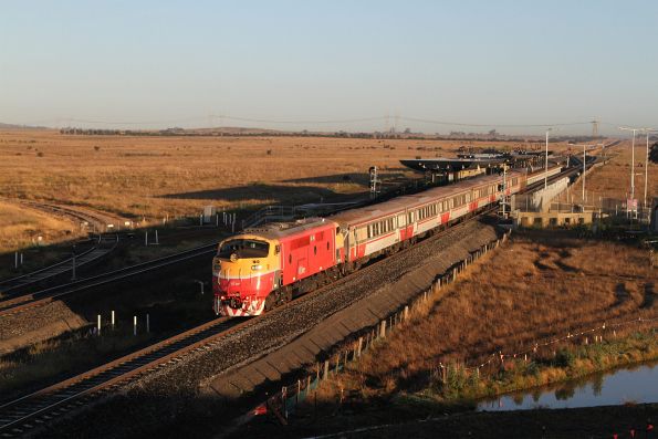 A66 leads an up Bacchus Marsh service out of Caroline Springs station