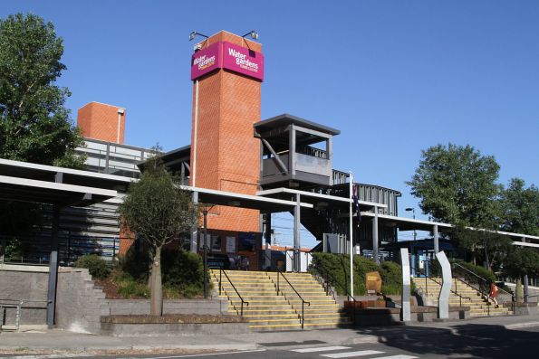 Eastern entrance to Watergardens station