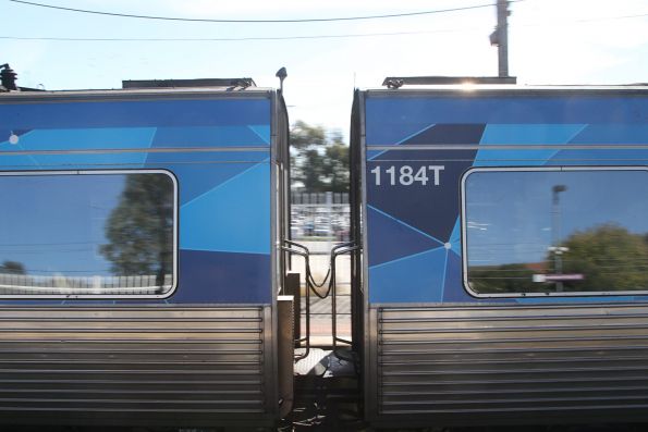 Unidentified antenna fitted to end of Comeng carriages 667M and 668M