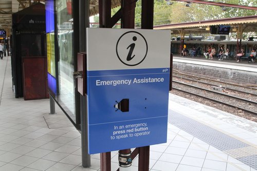 New 'emergency assistance' buttons being installed at Flinders Street platform 9