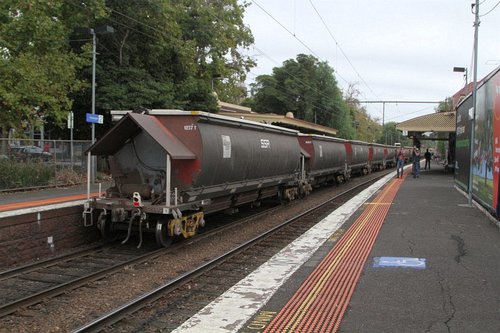 SSR grain train ready to be pushed into the mill siding at Kensington