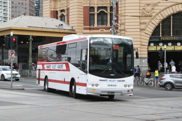 Moonee Valley Coaches #87 BS02AL at Swanston and Flinders Street