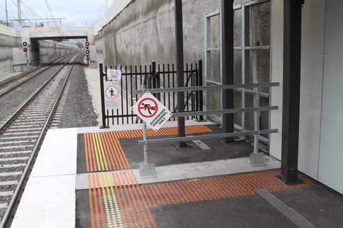 Tiny platform extension at the down end of Springvale platform 1