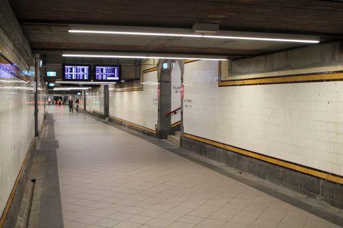 New LED strip lighting in the Centre Subway at Flinders Street Station