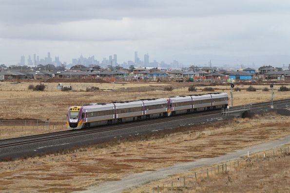 VLocity VL58 and VL56 on an up Geelong service approaches Tarneit