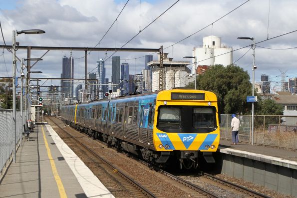 Life extension EDI Comeng 464M arrives into South Kensington on a down Werribee service