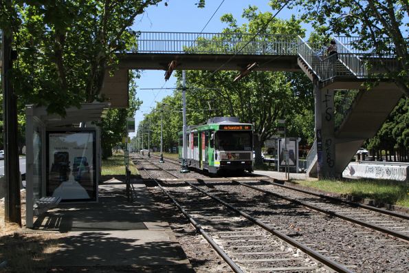 B2.2023 heads west on route 64 along Dandenong Road, Windsor 