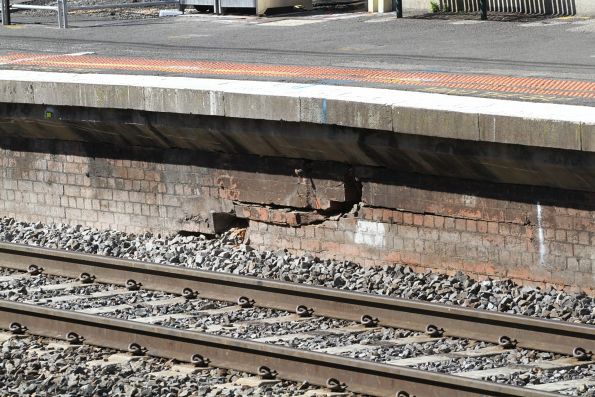 Cracked brick platform face at Caulfield