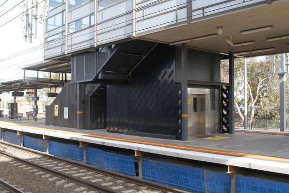 Second lift added at Watergardens platform 2 and 3