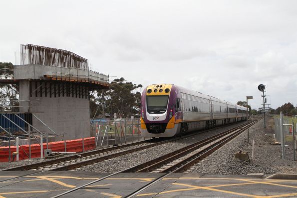 VLocity VL70 and VL40 on the up at Fitzgerald Road, Ardeer