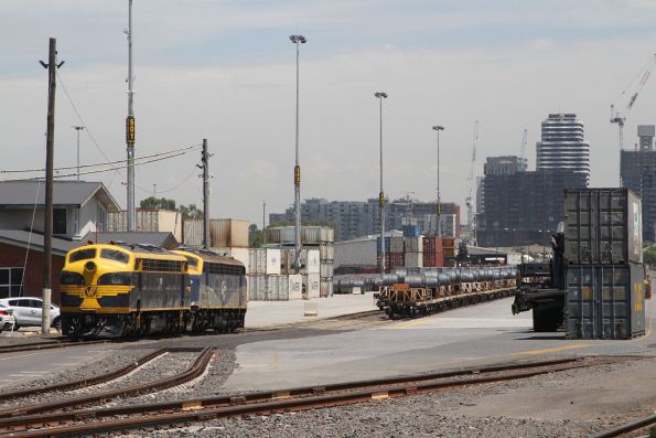 B74 and B80 light engine at the city end of North Dynon