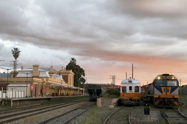 Railcars 631/731 stabled alongside CF4404 and CF4412 at Junee