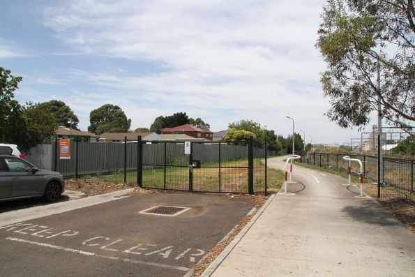 Shared use path between Sunshine station and Matthews Street will be closed until April 2023 for Melbourne Airport Rail works, but no signage in place