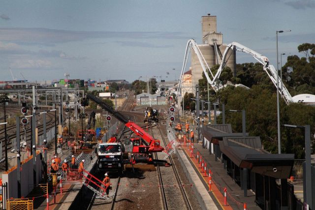 Steel deck in place at Sunshine platform 3 and 4, concrete pour now underway