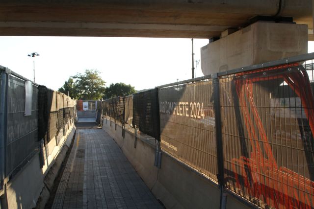 Temporary walkway through the construction site to give access to platform 2