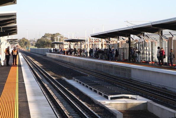 Big crowd at Deer park station due to a number of cancelled citybound services