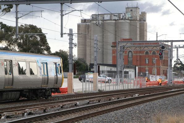 EDI Comeng 546M stops for failed signal ALB545 at Albion