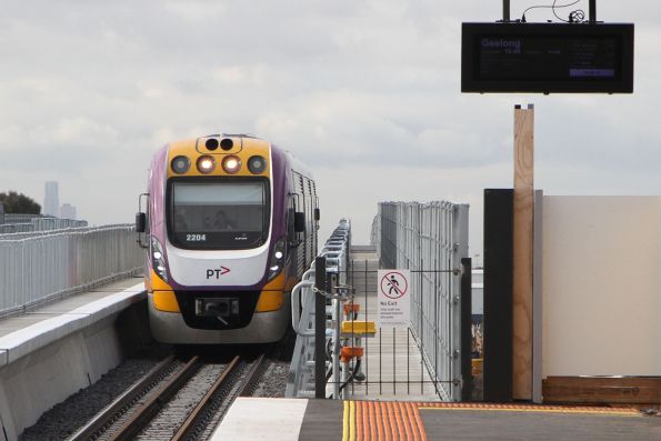 VLocity VL104 arrives into Deer Park on a down Geelong service