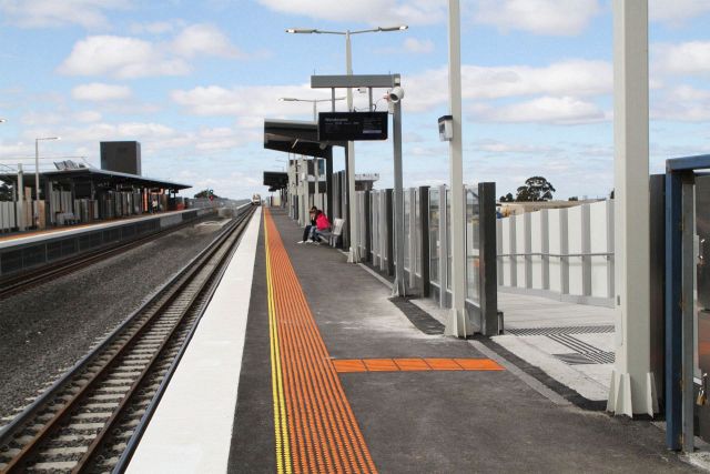 Ramp to platform 2 now open