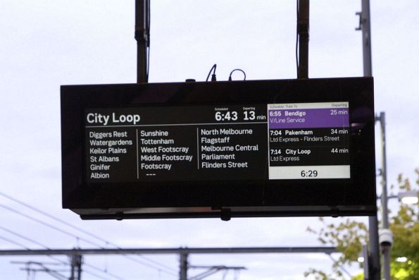 City Loop, Bendigo and Pakenham services on the PIDS at Sunbury platform 2