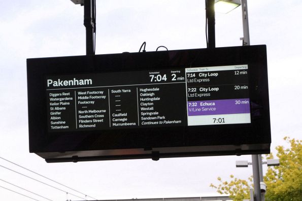 Pakenham train on the PIDS at Sunbury platform 2