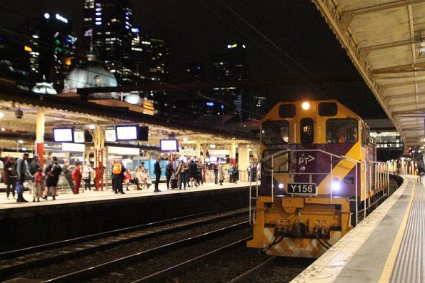 Y156 waiting at Flinders Street platform 10 for the call to collect the disabled Siemens trains at Richmond Junction