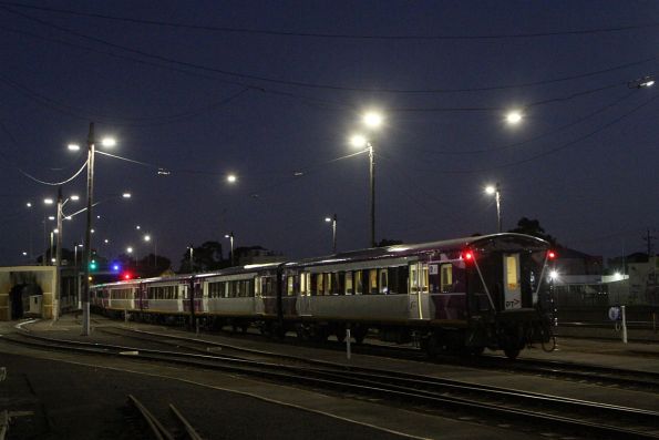 N456 shunts carriage set SLH33 out of the sidings at Geelong