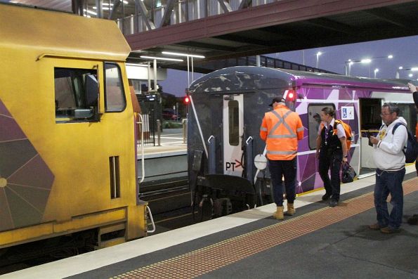 N456 is uncoupled from carriage set SLH32 on arrival at Waurn Ponds