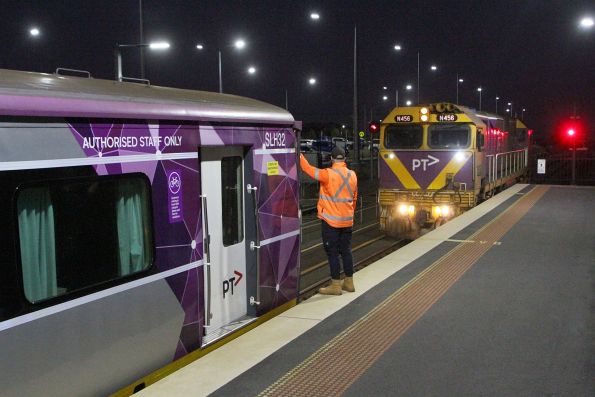 N456 is coupled back onto carriage set SLH32 at Waurn Ponds