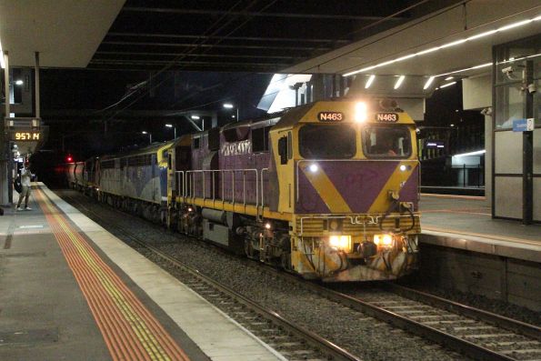 N463 leads B80, S311 and N455 through Sunshine on a northbound SSR grain