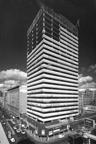 Myer House construction 1975 (SLV reference pi002164)